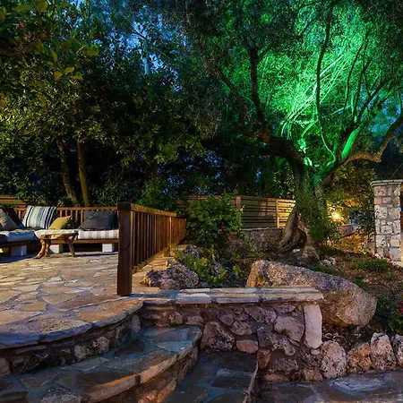 Flabouriaris Estate Holiday home *