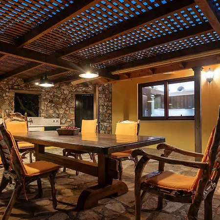 Flabouriaris Estate Holiday home *
